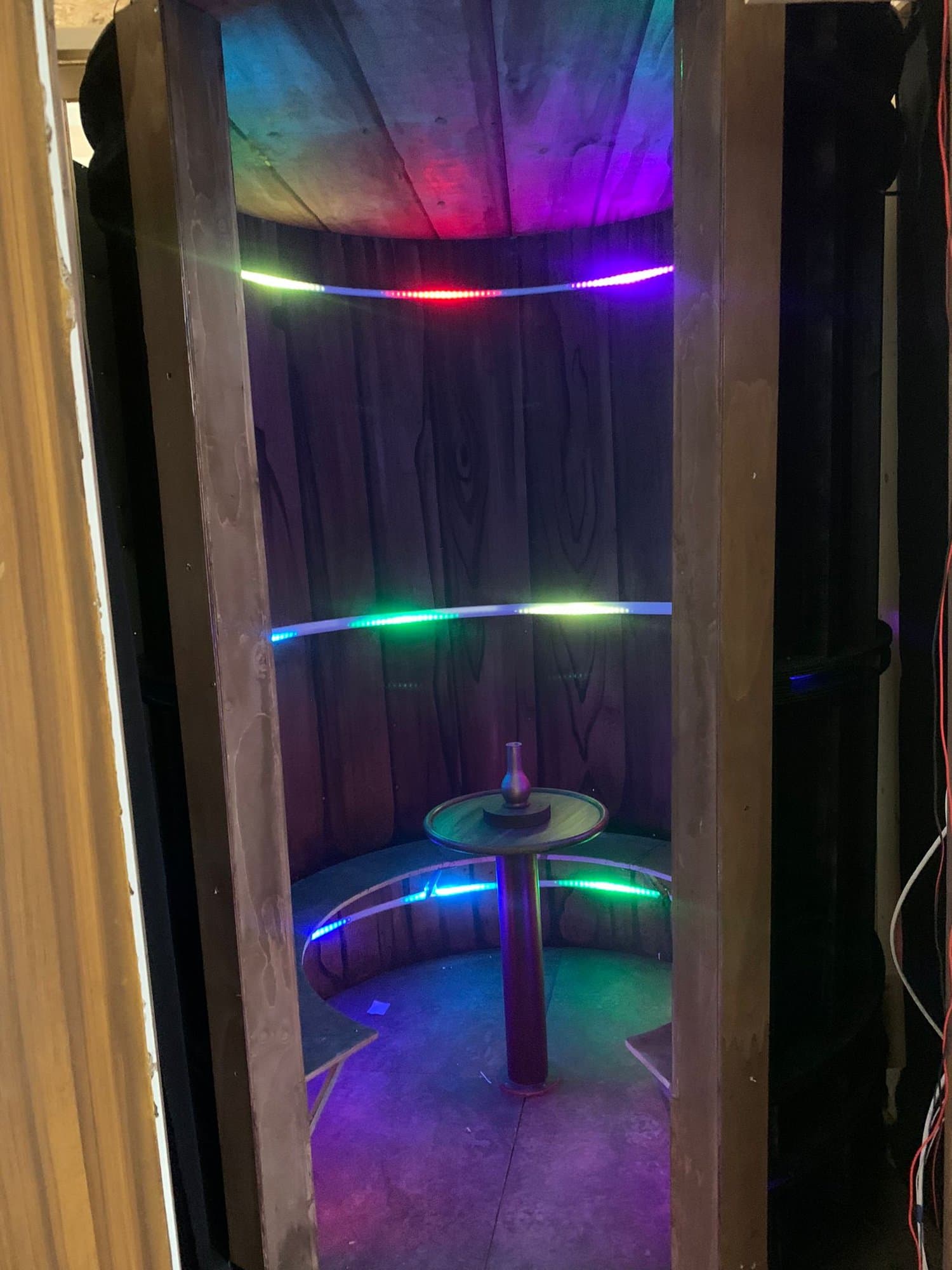 Les jeux de lumière à l'intérieur du sas